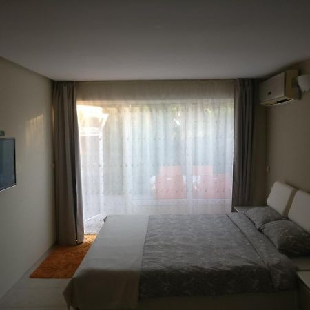 Treti Mart North Appartement Primorsko Buitenkant foto
