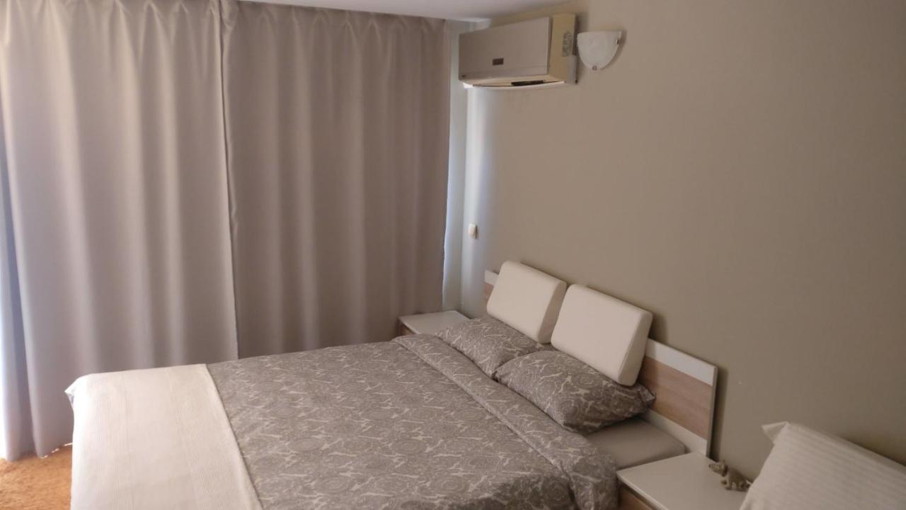 Treti Mart North Appartement Primorsko Buitenkant foto