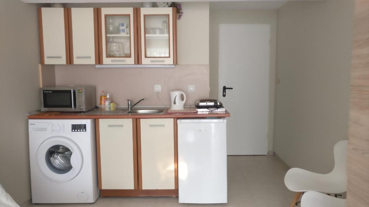 Treti Mart North Appartement Primorsko Buitenkant foto