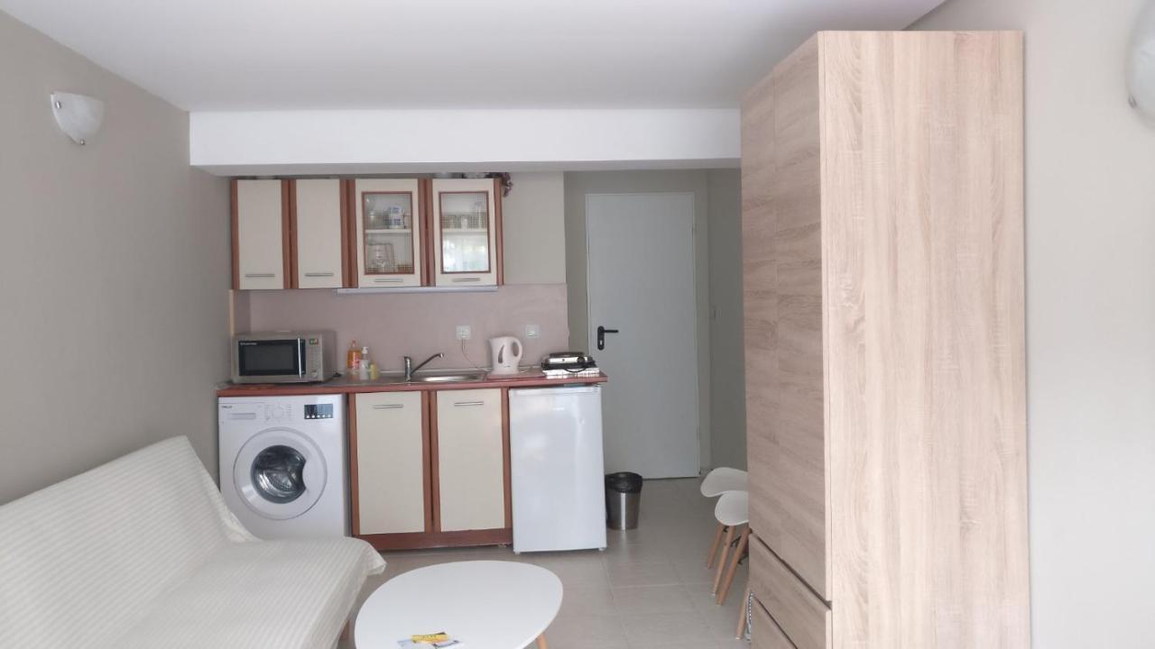 Treti Mart North Appartement Primorsko Buitenkant foto